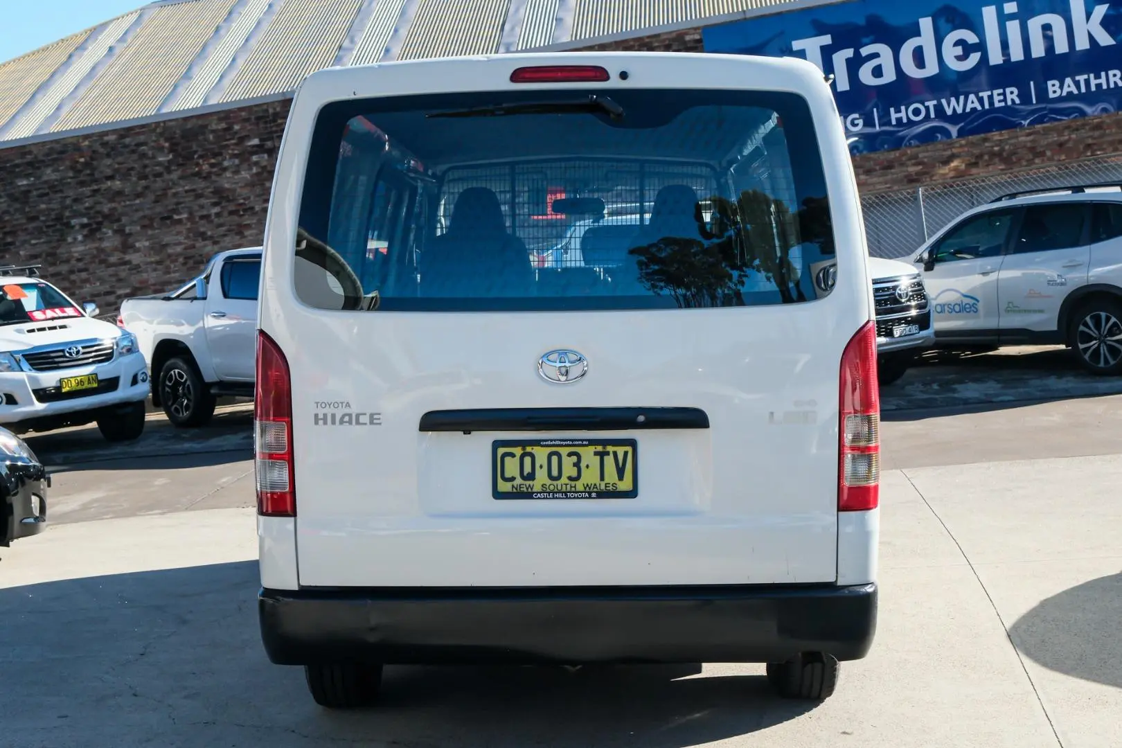 2018 Toyota Hiace Gallery Image 5