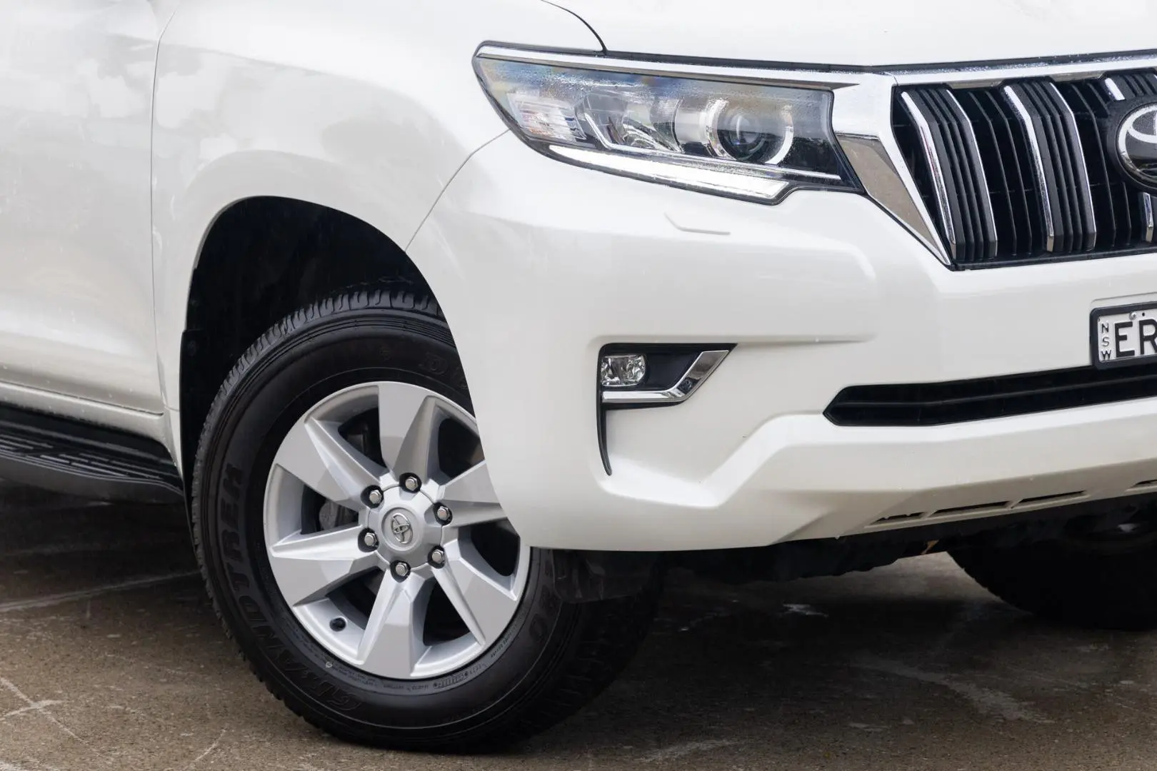 2022 Toyota Landcruiser Prado Gallery Image 6