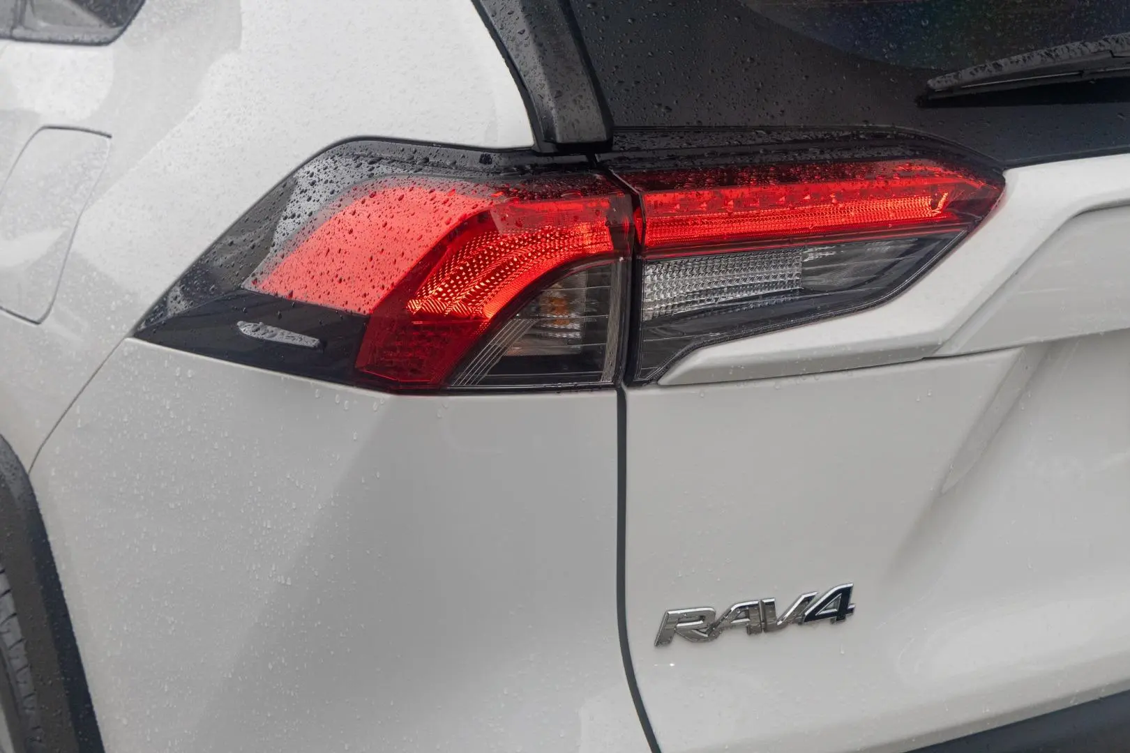 2020 Toyota RAV4 Gallery Image 21