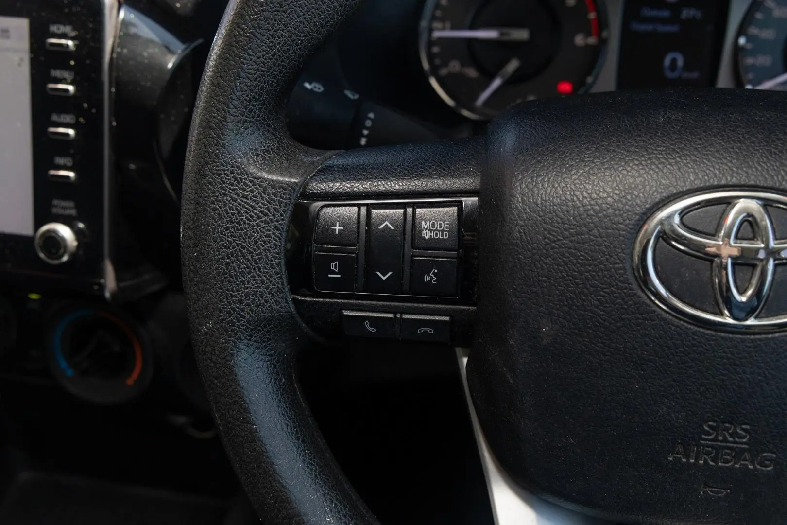 2022 Toyota Hilux Gallery Image 10