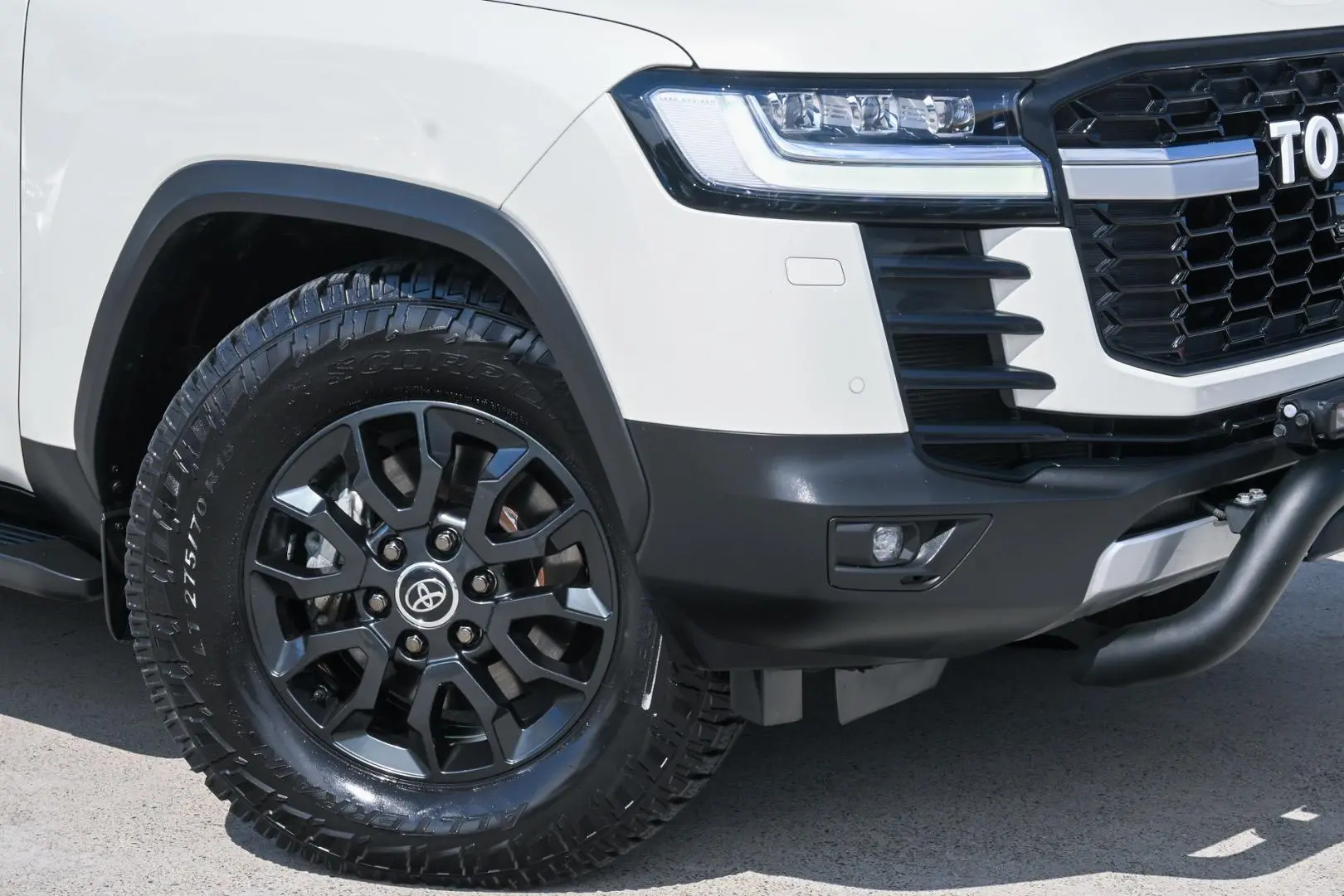 2022 Toyota Landcruiser Gallery Image 6