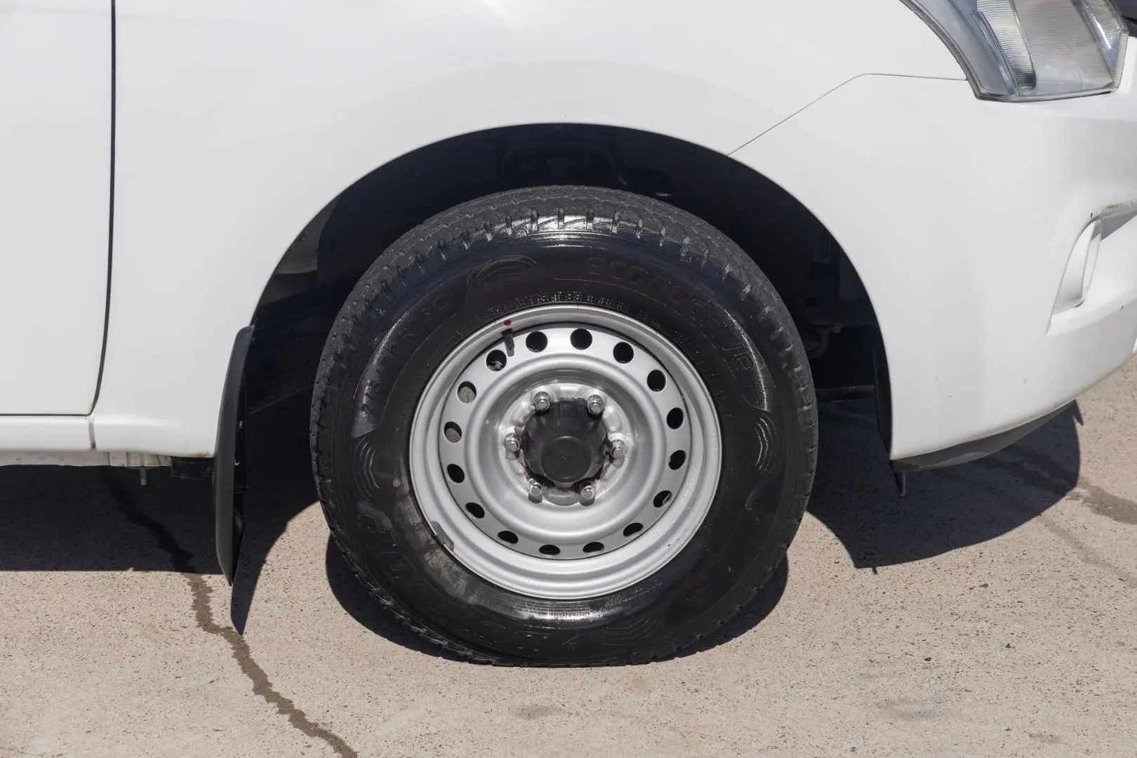 2018 Isuzu D-MAX Gallery Image 19