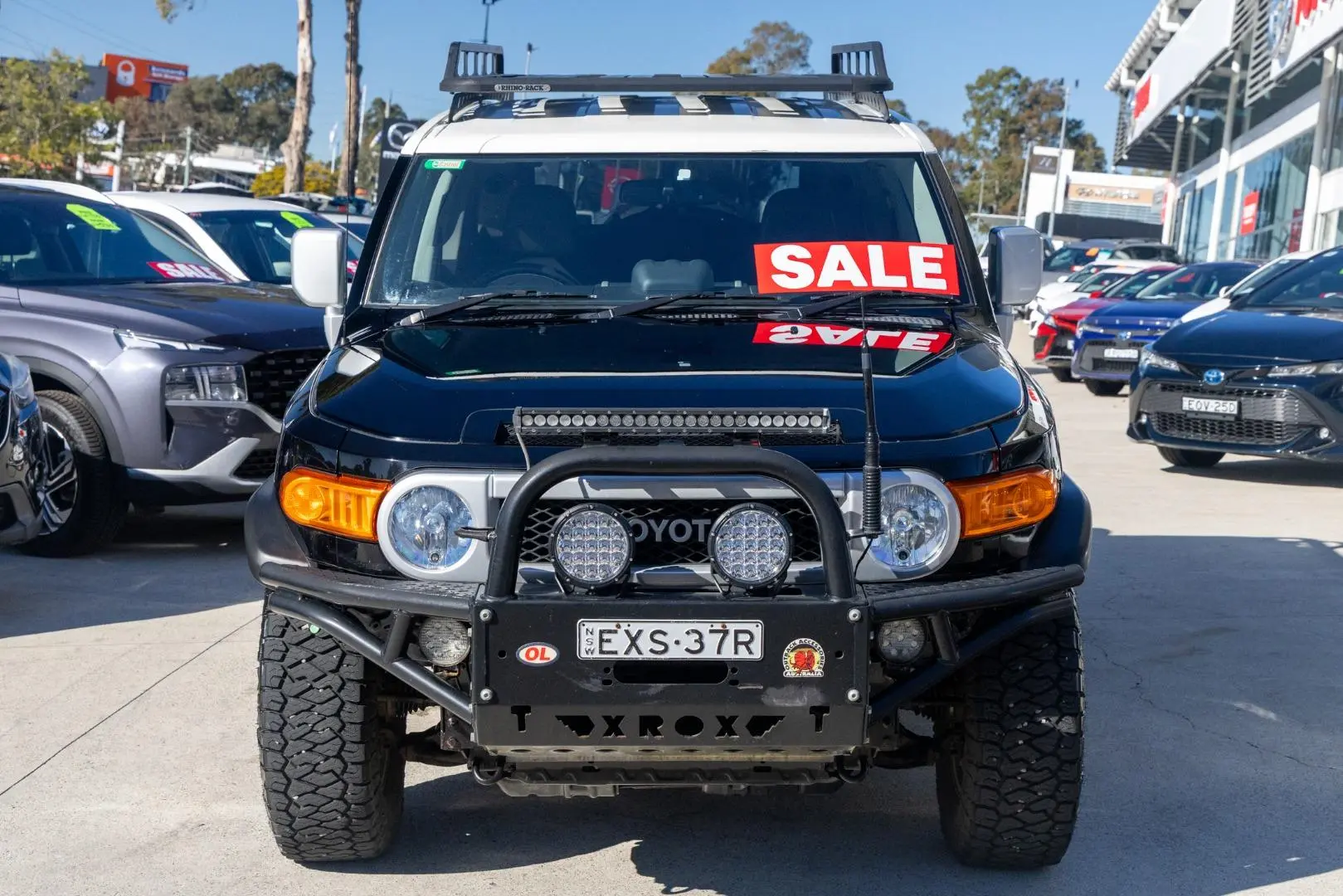 2016 Toyota FJ Cruiser Gallery Image 4