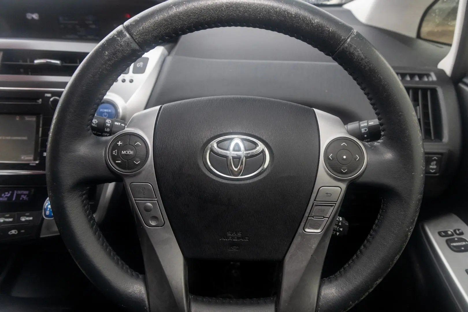 2016 Toyota Prius V Gallery Image 10