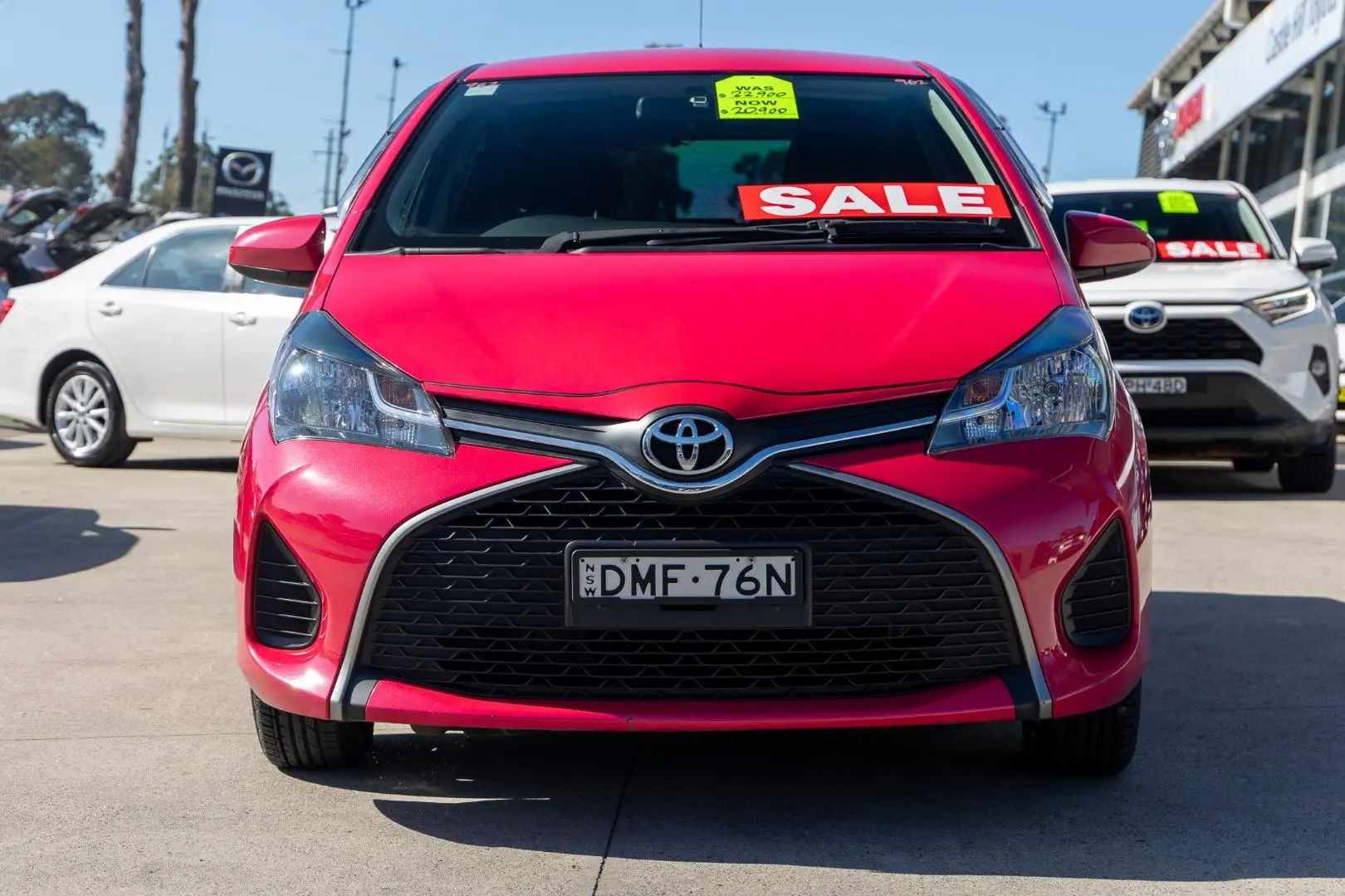 2016 Toyota Yaris Gallery Image 4