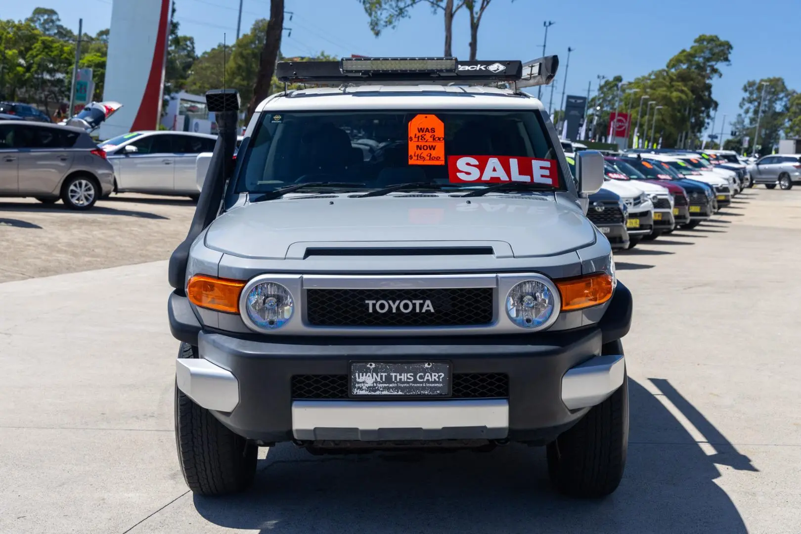 2015 Toyota FJ Cruiser Gallery Image 4