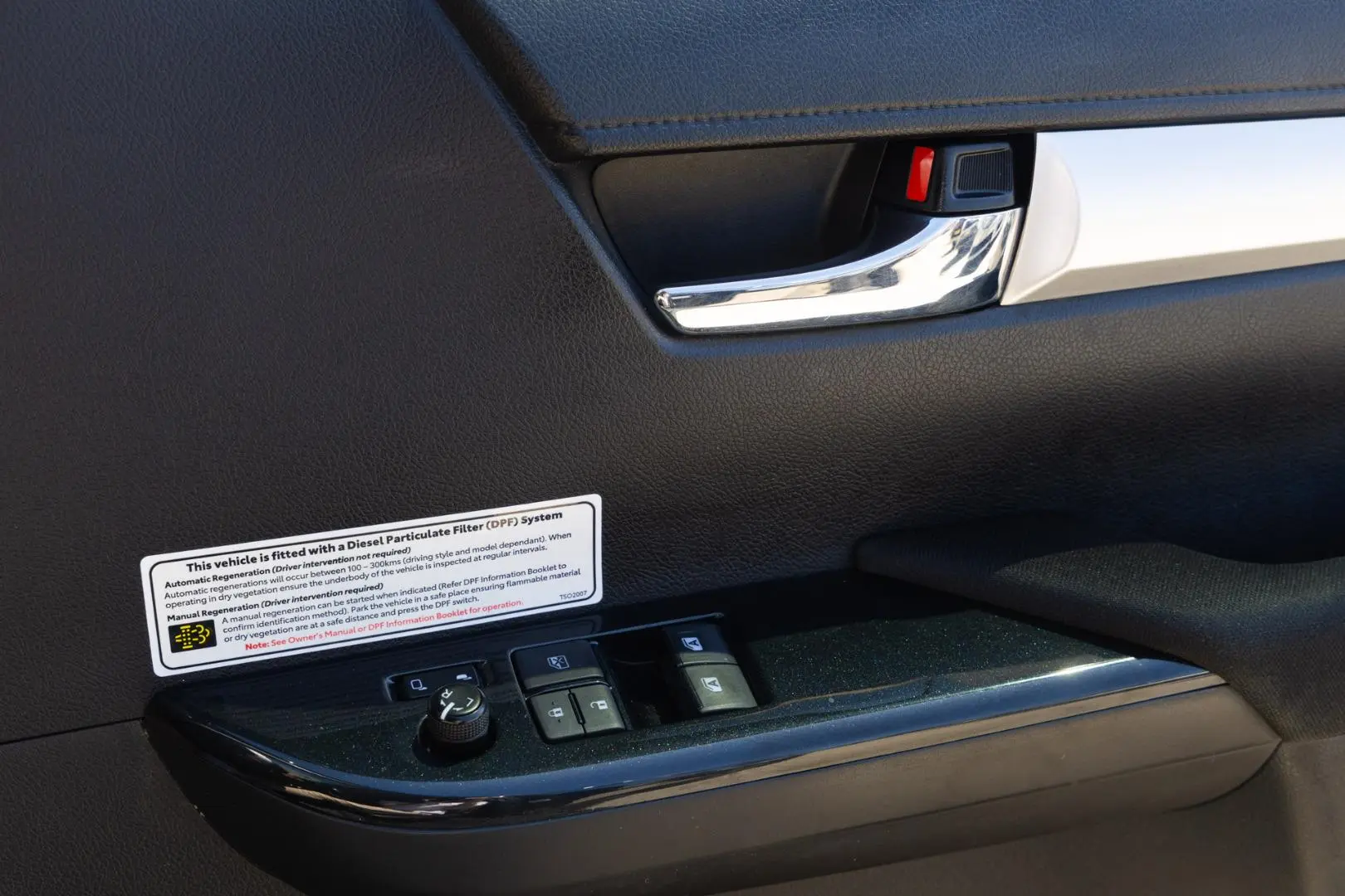 2021 Toyota Hilux Gallery Image 13