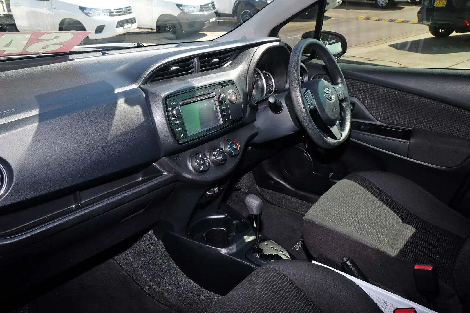 2018 Toyota Yaris Gallery Image 8