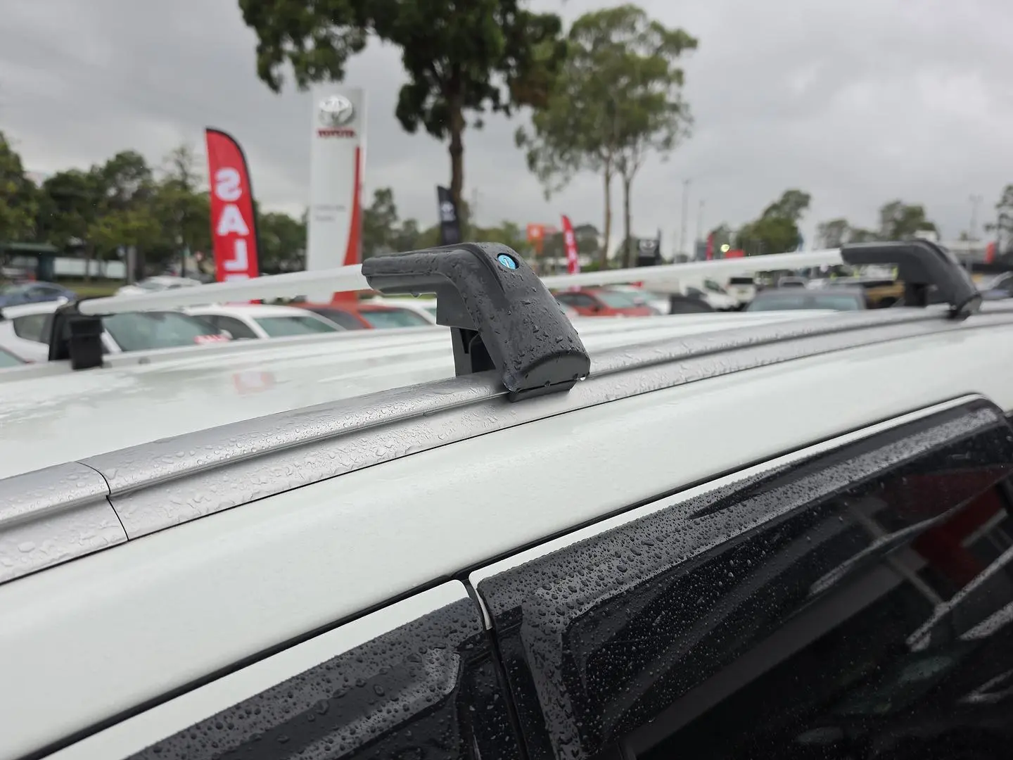 2017 Mitsubishi Pajero Sport Gallery Image 16