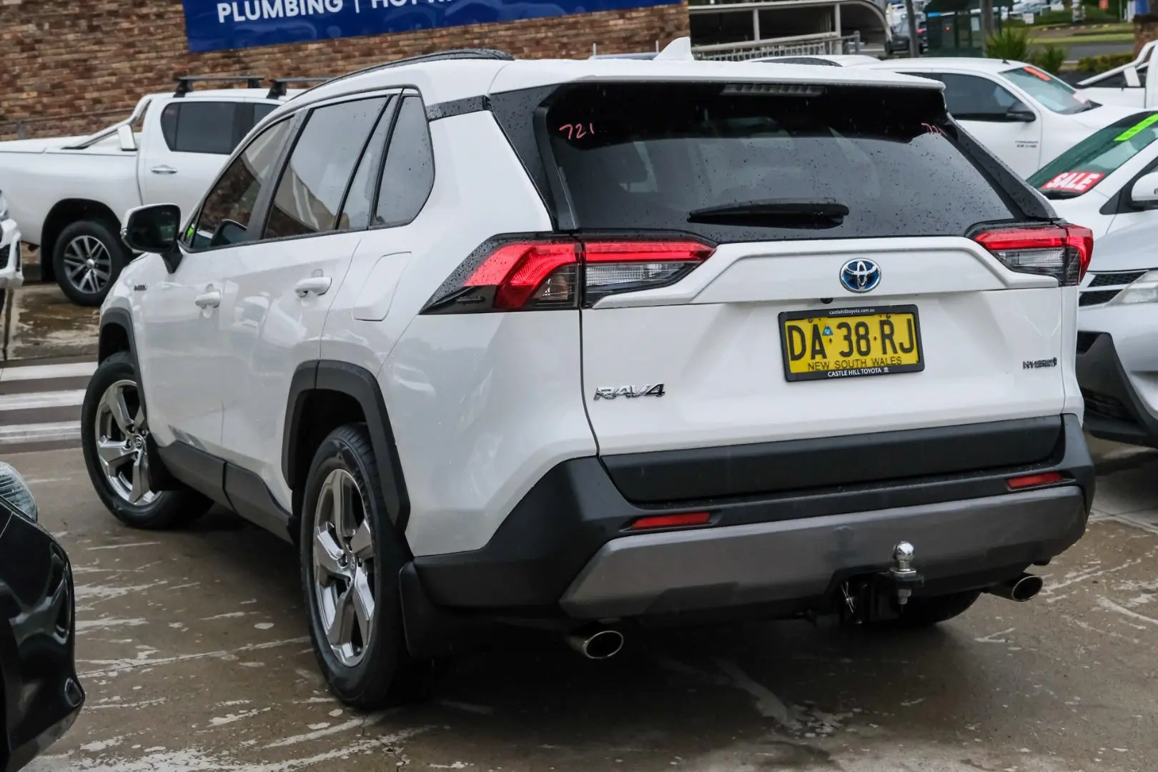2021 Toyota RAV4 Gallery Image 2