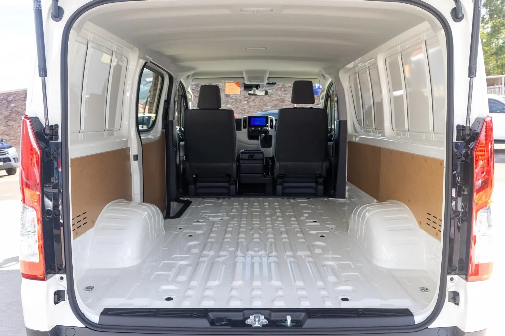 2024 Toyota Hiace Gallery Image 19