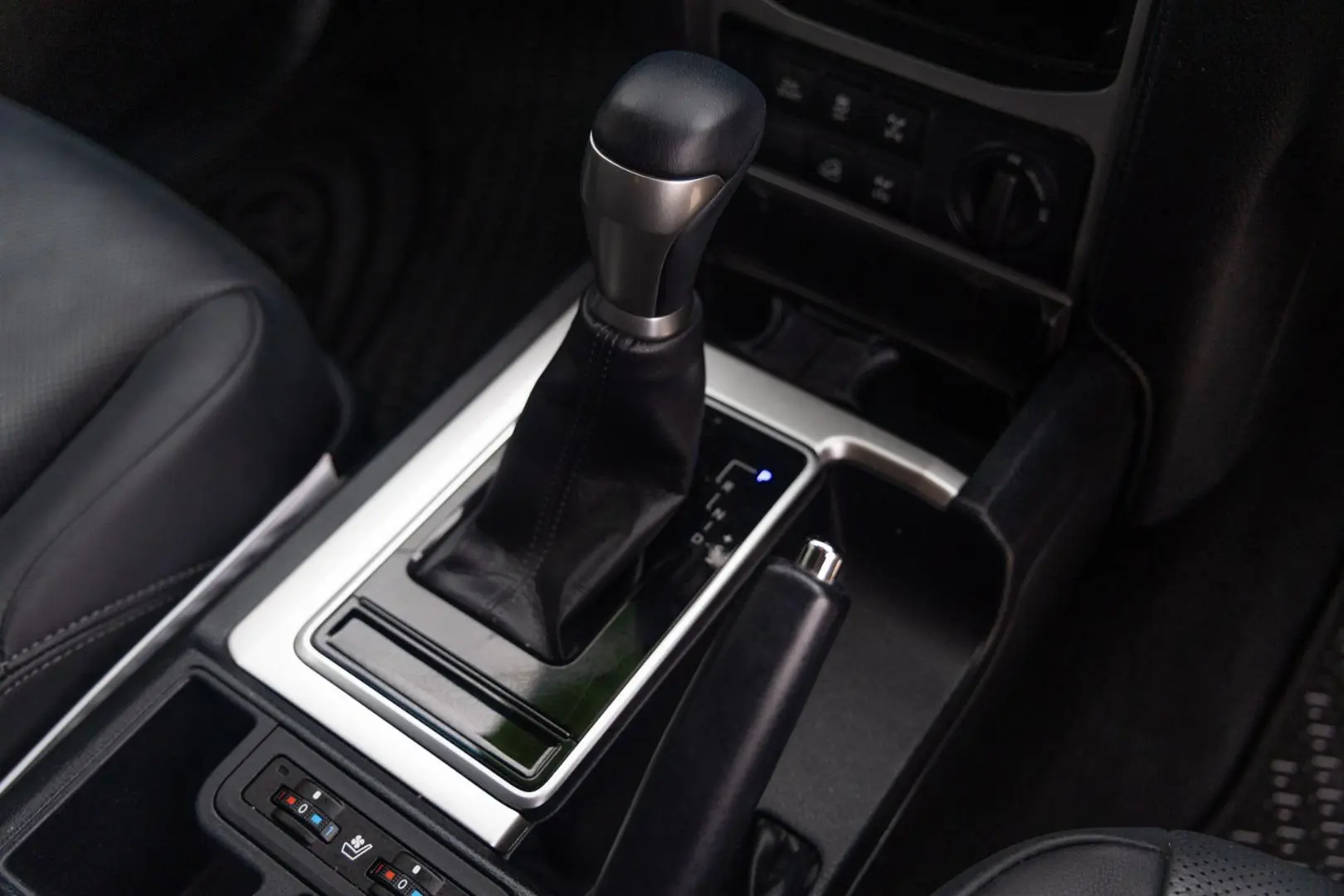 2022 Toyota Landcruiser Prado Gallery Image 10