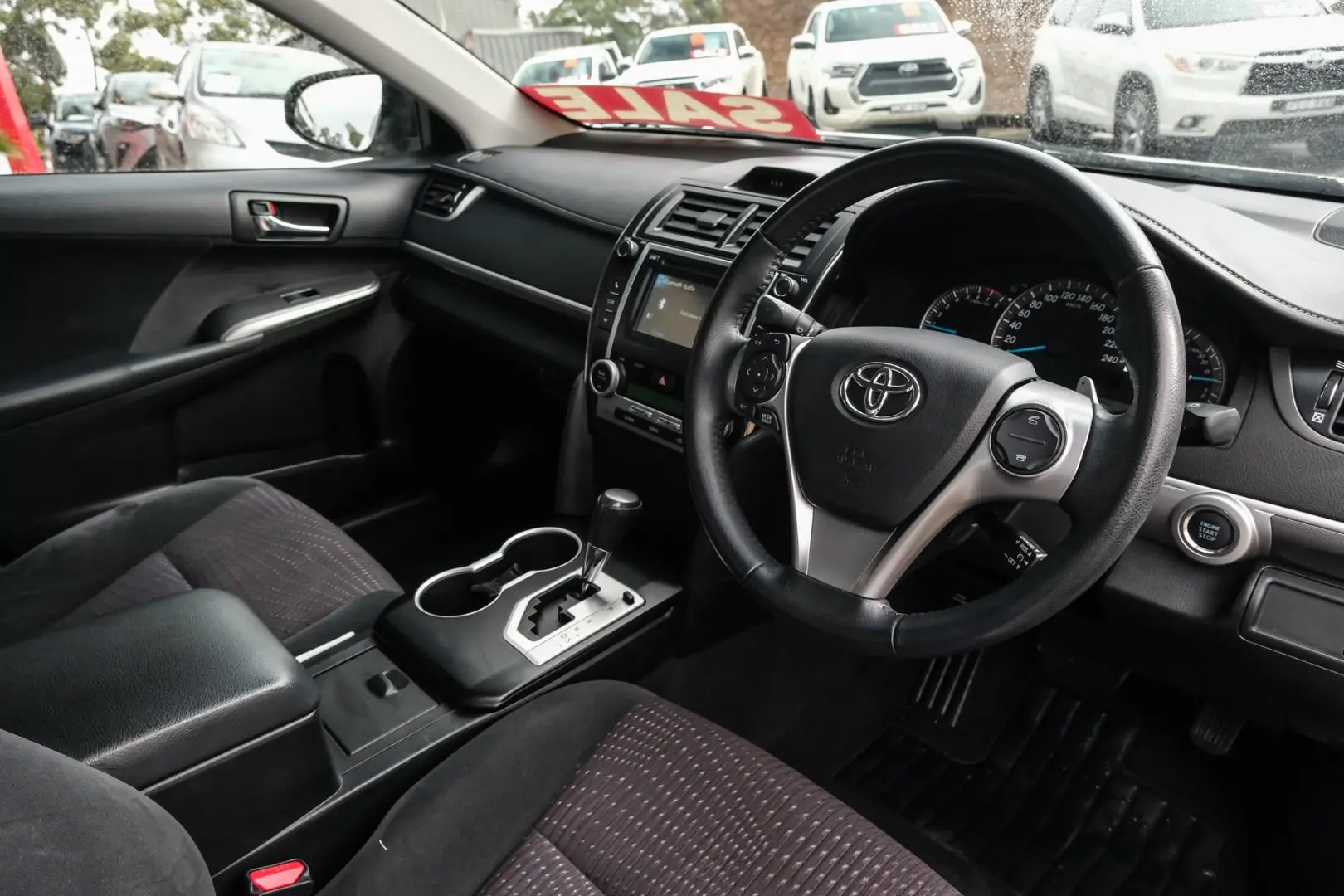 2012 Toyota Camry Gallery Image 7