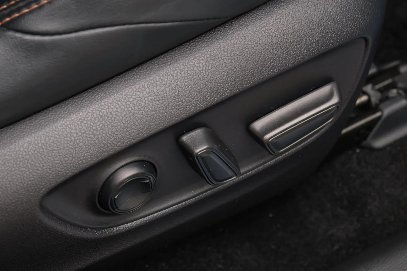 2019 Toyota RAV4 Gallery Image 15