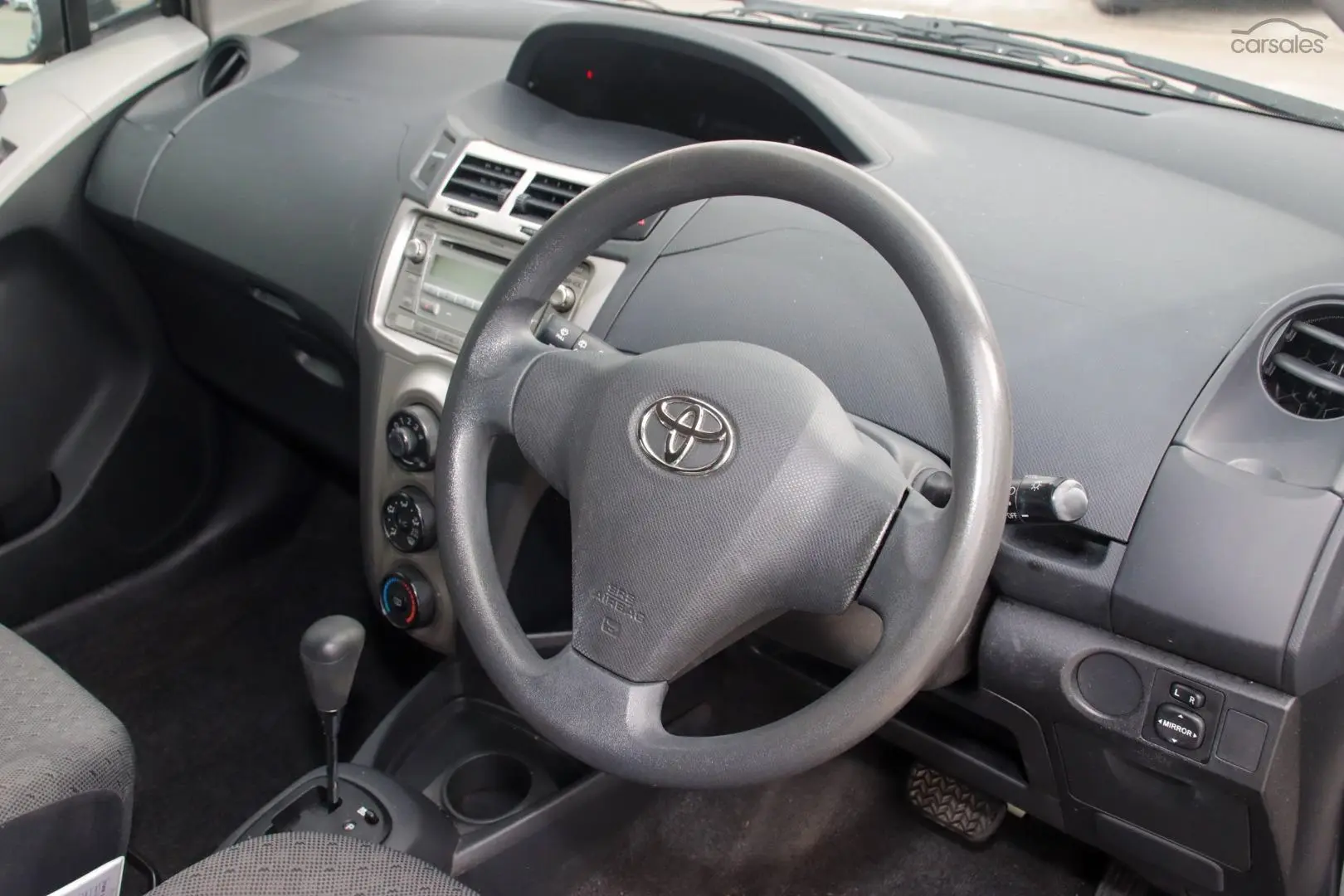 2009 Toyota Yaris Image 7