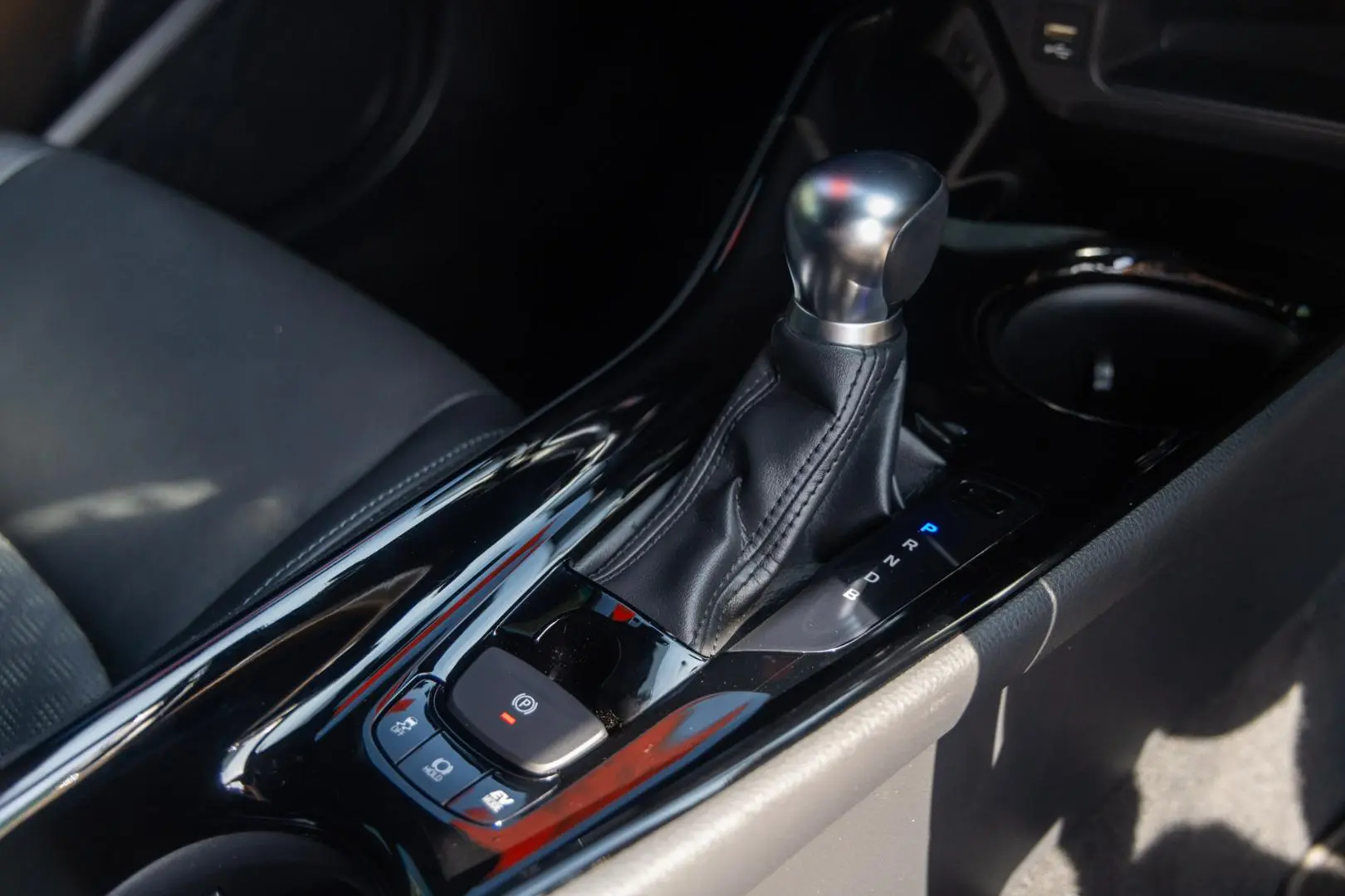 2020 Toyota C-HR Gallery Image 10