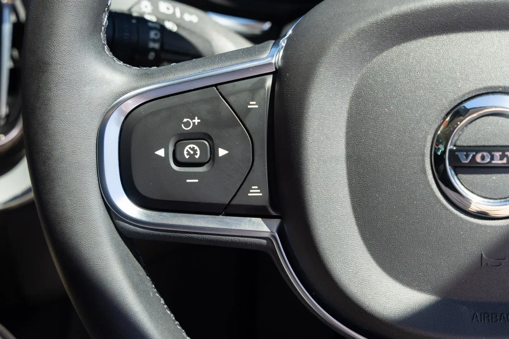 2023 Volvo XC60 Gallery Image 13