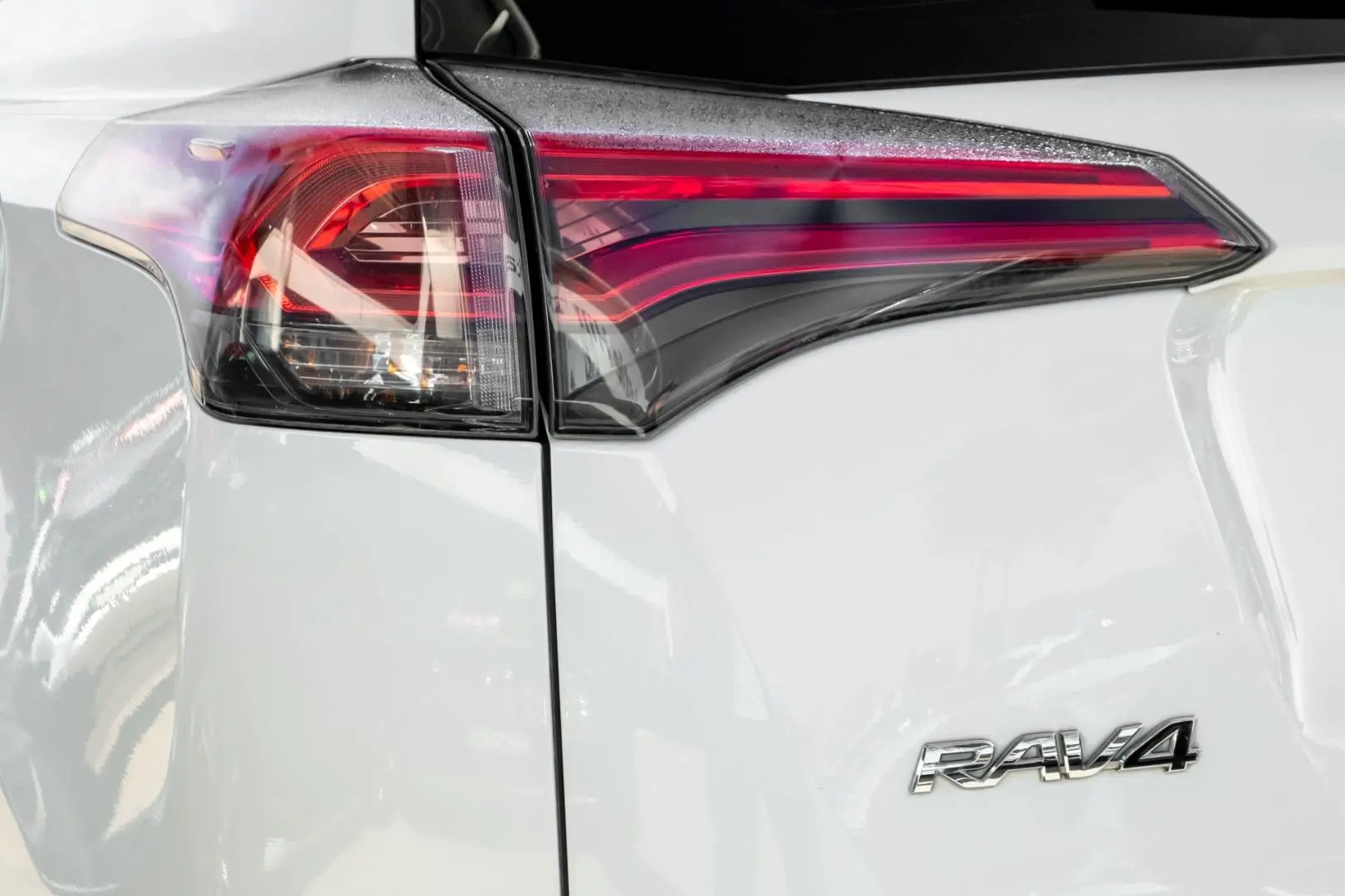 2016 Toyota RAV4 Gallery Image 20