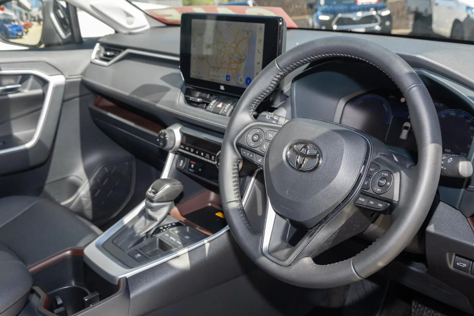 2025 Toyota RAV4 Gallery Image 7