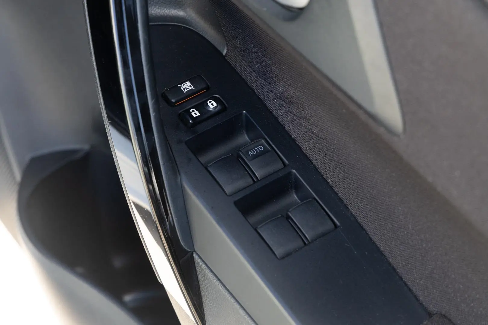 2017 Toyota Corolla Gallery Image 19