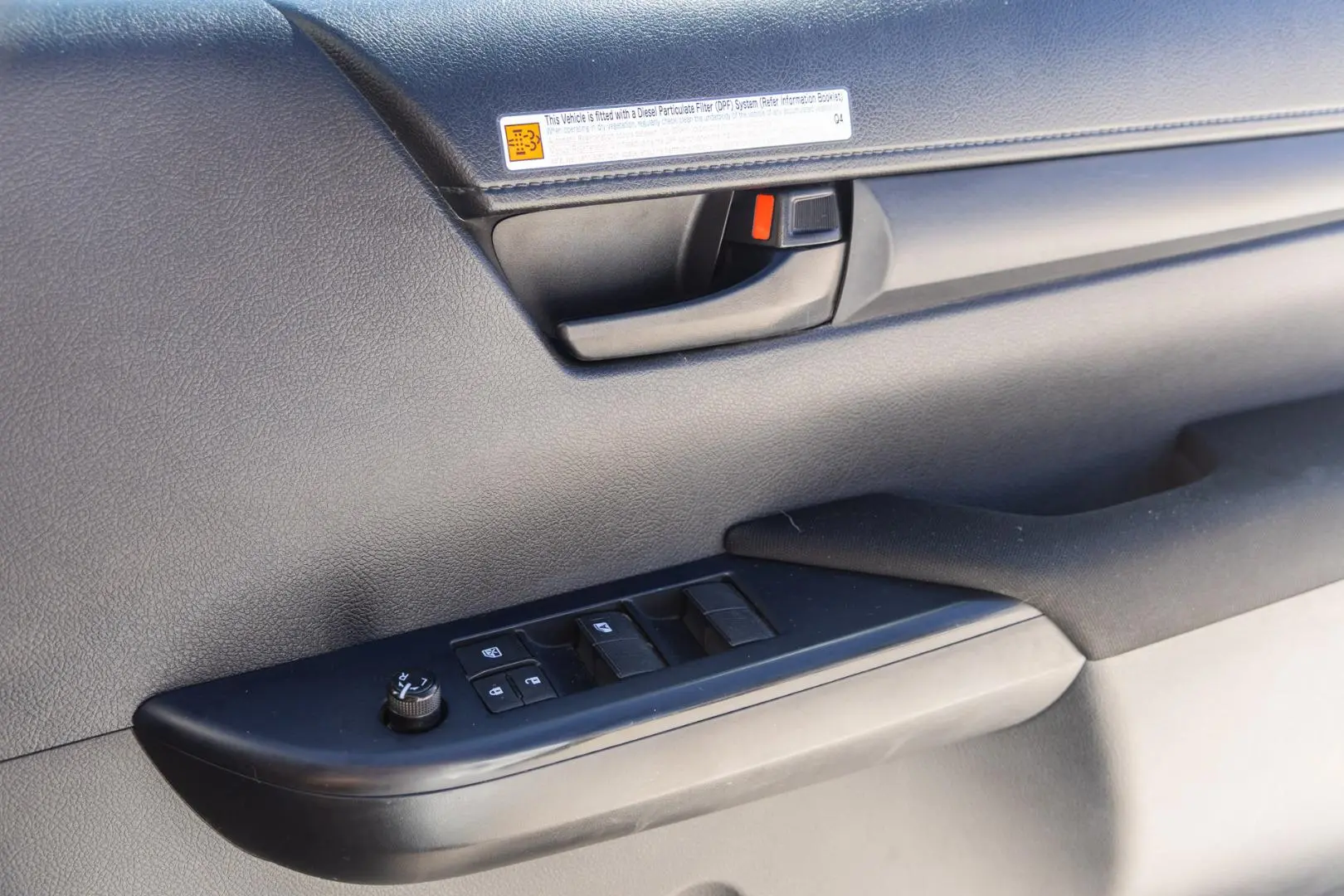 2022 Toyota Hilux Gallery Image 16