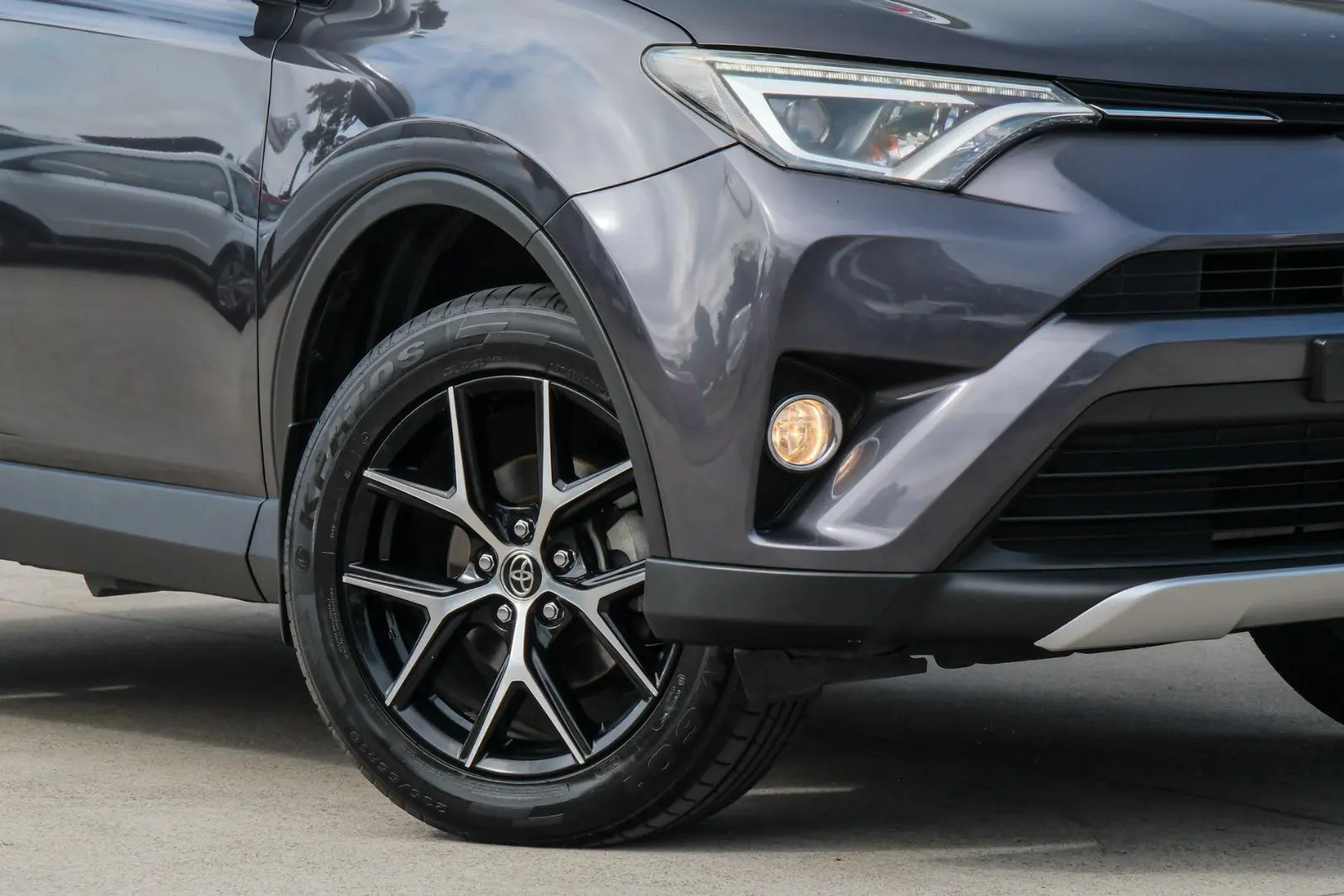 2016 Toyota RAV4 Image 6