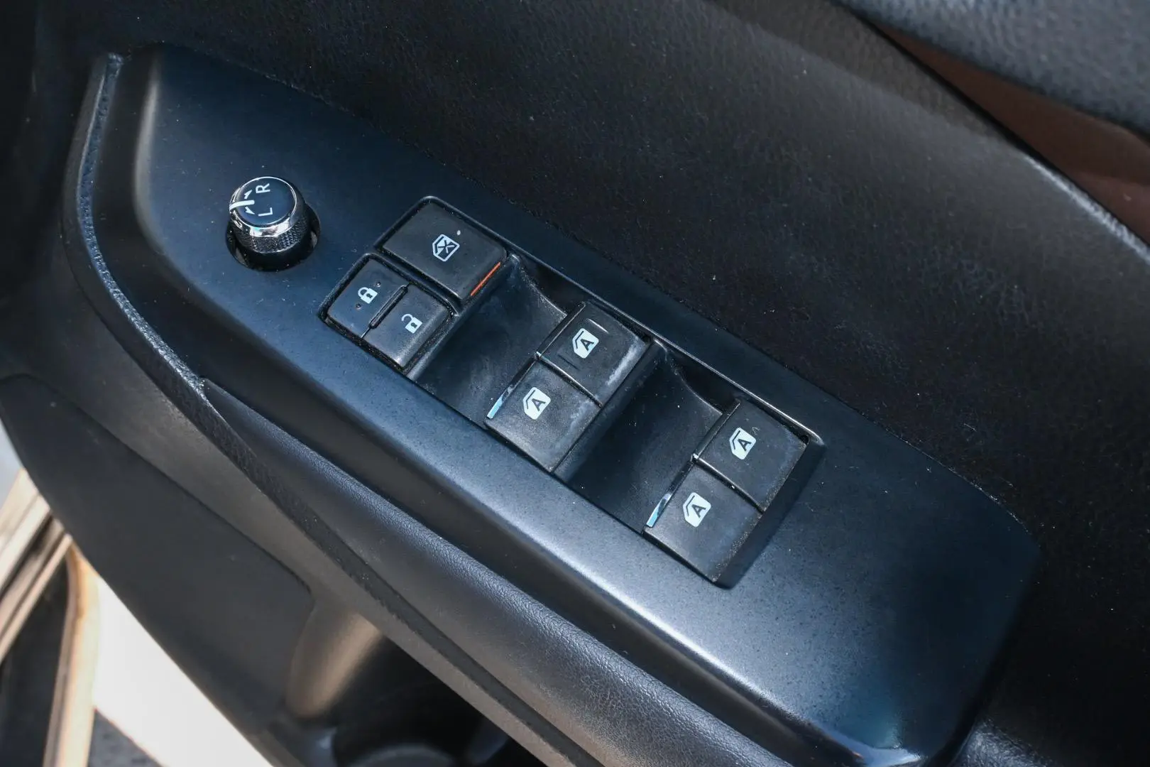 2016 Toyota Kluger Gallery Image 10