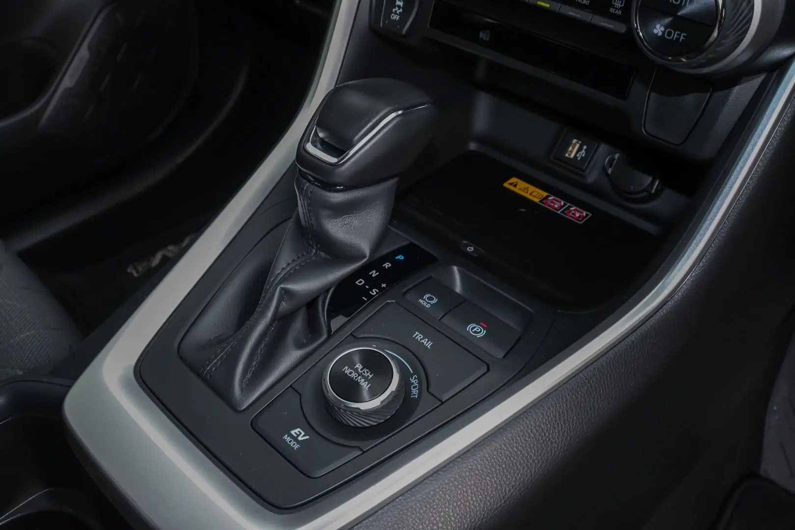 2024 Toyota RAV4 Gallery Image 14