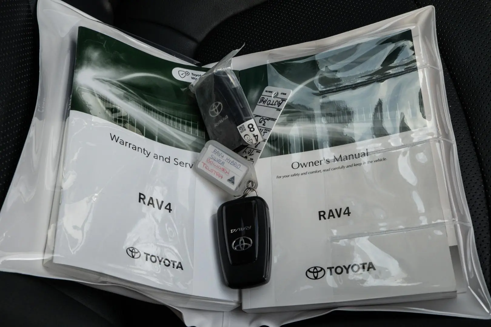 2023 Toyota RAV4 Gallery Image 17