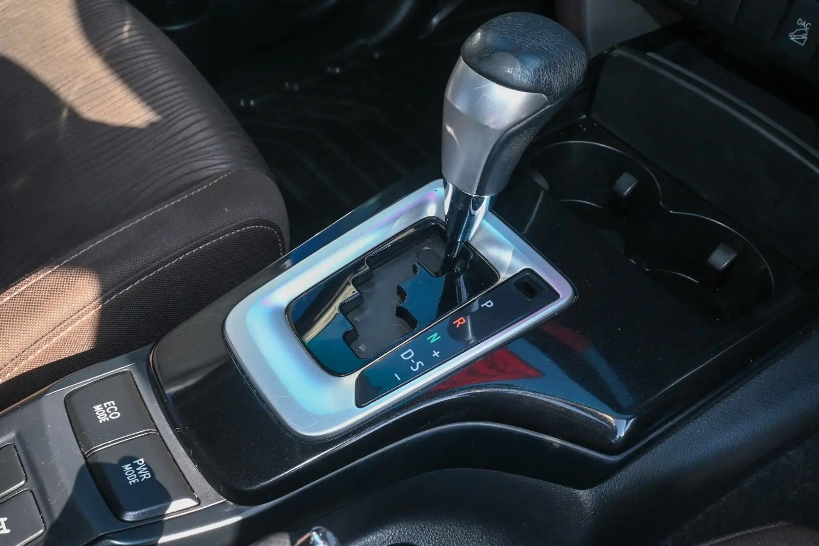 2018 Toyota Fortuner Gallery Image 14
