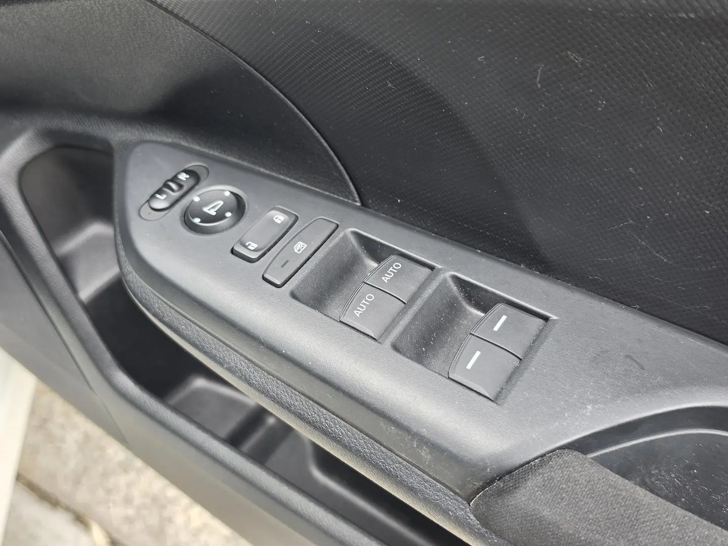 2017 Honda Civic Gallery Image 14