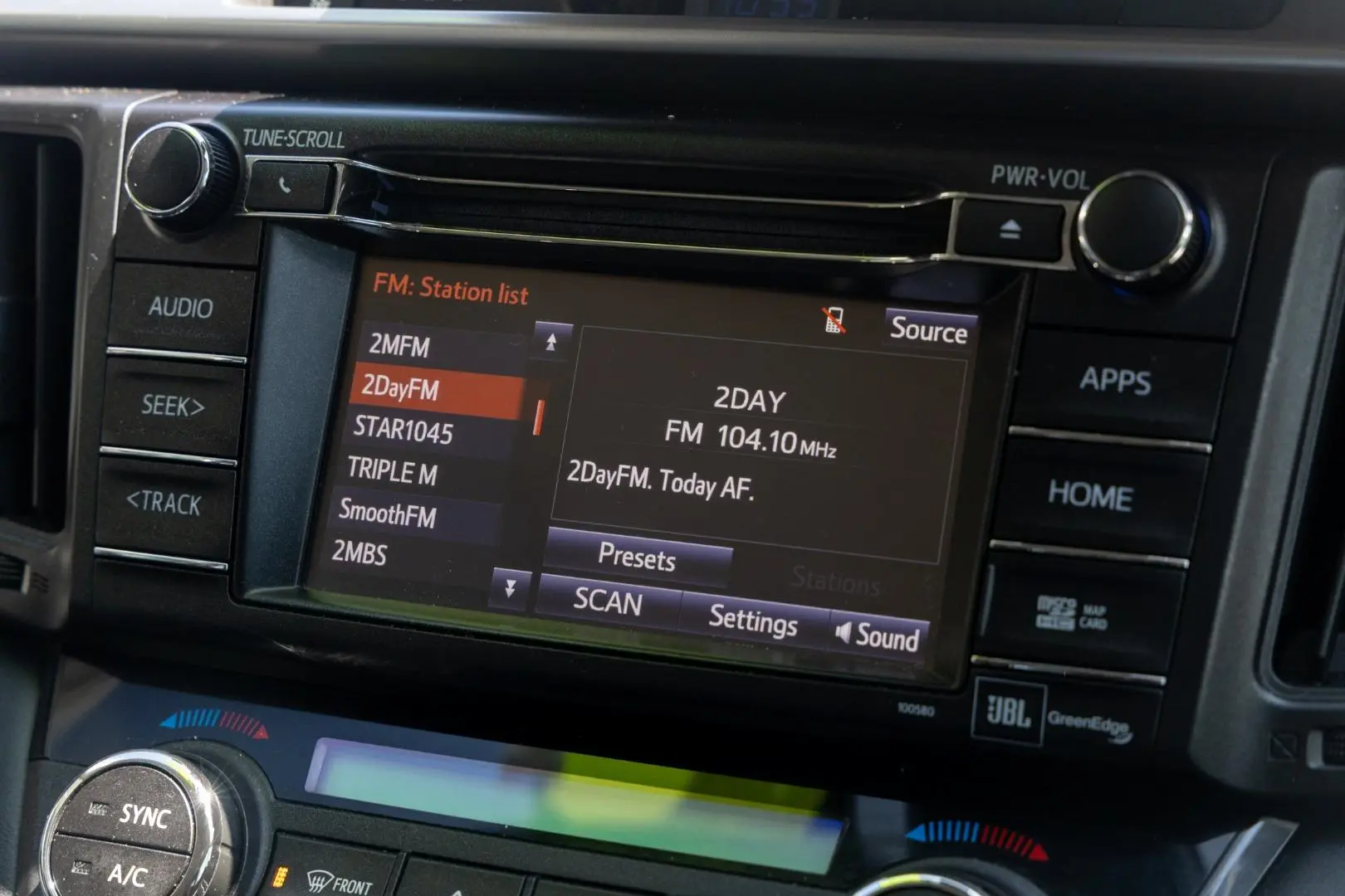 2016 Toyota RAV4 Gallery Image 14