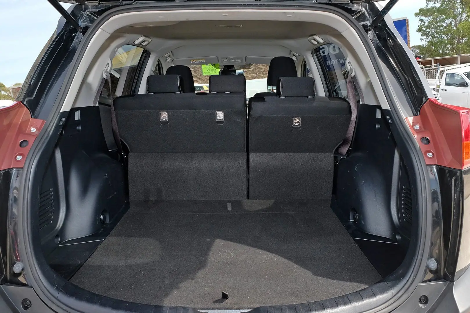 2014 Toyota RAV4 Image 21