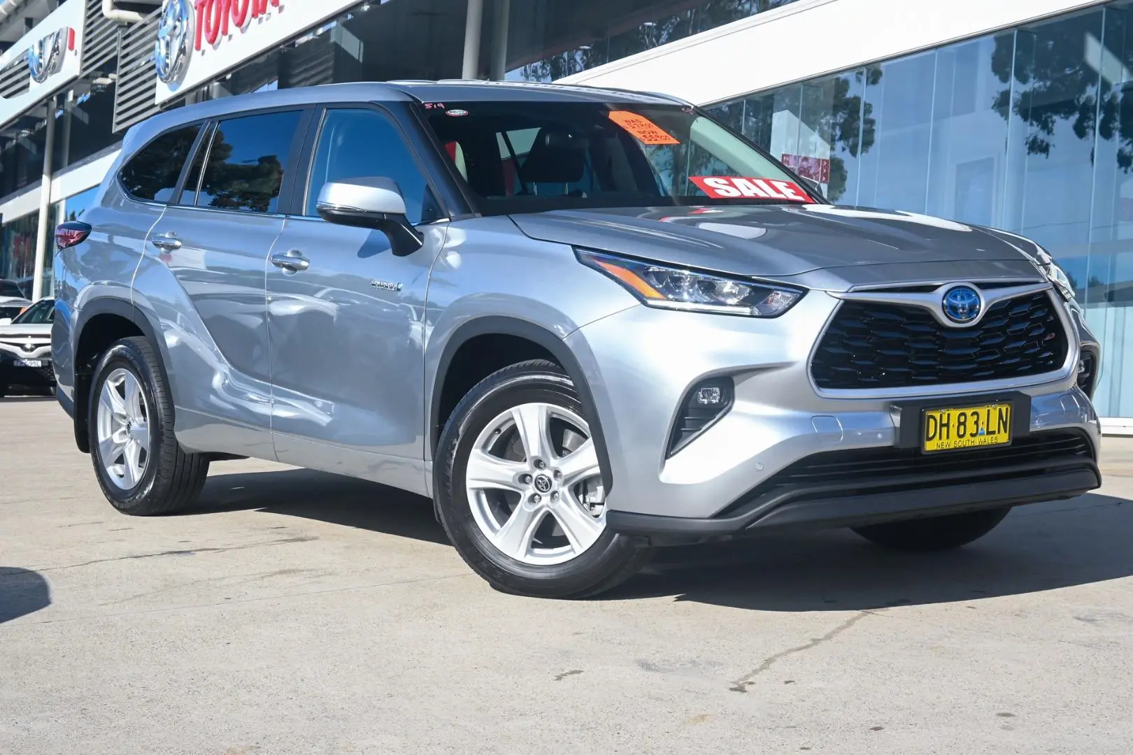 2022 Toyota Kluger Gallery Image 1