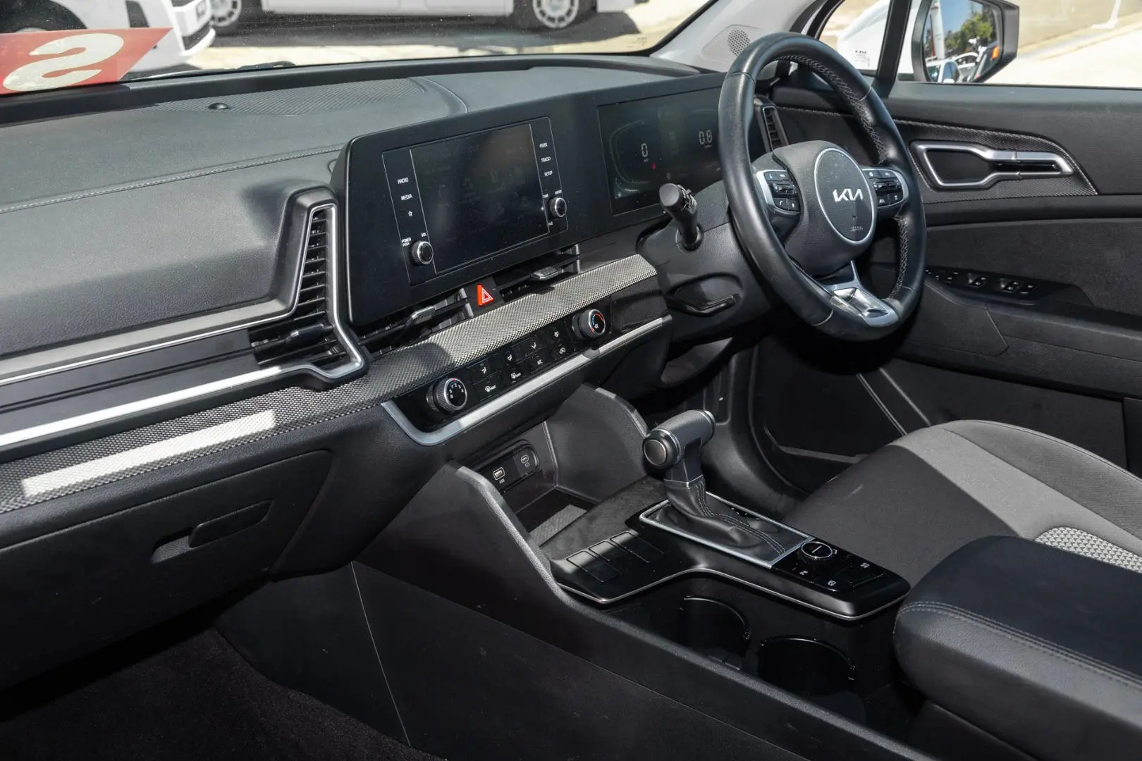 2024 Kia Sportage Gallery Image 8