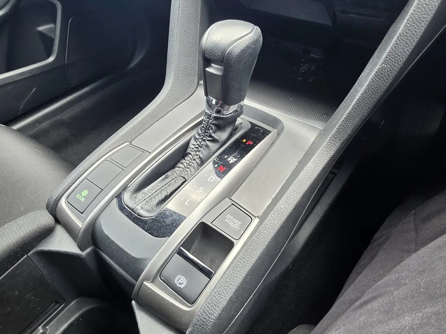 2017 Honda Civic Gallery Image 22