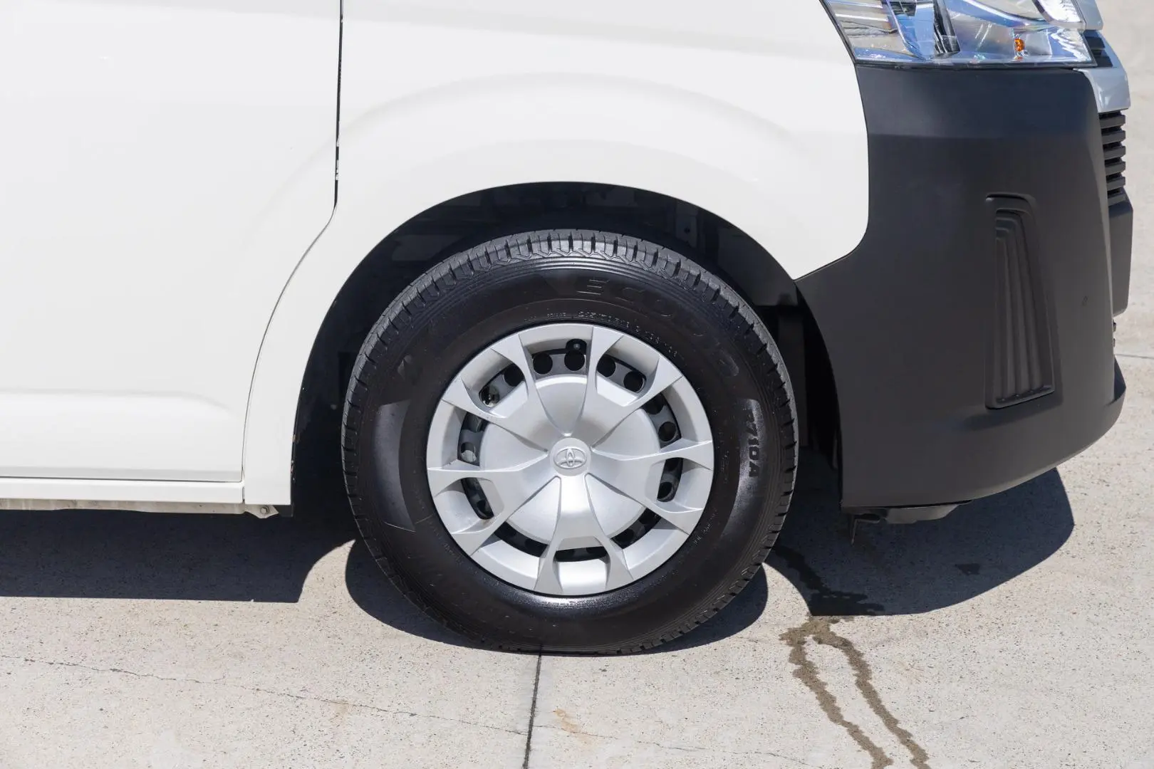 2024 Toyota Hiace Gallery Image 20