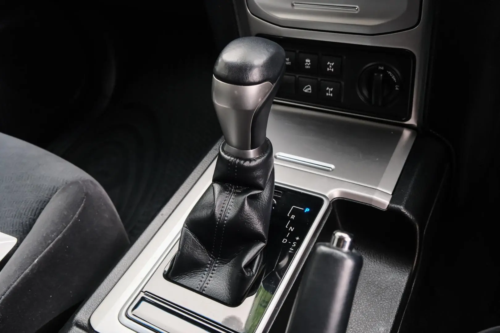 2023 Toyota Landcruiser Prado Gallery Image 16