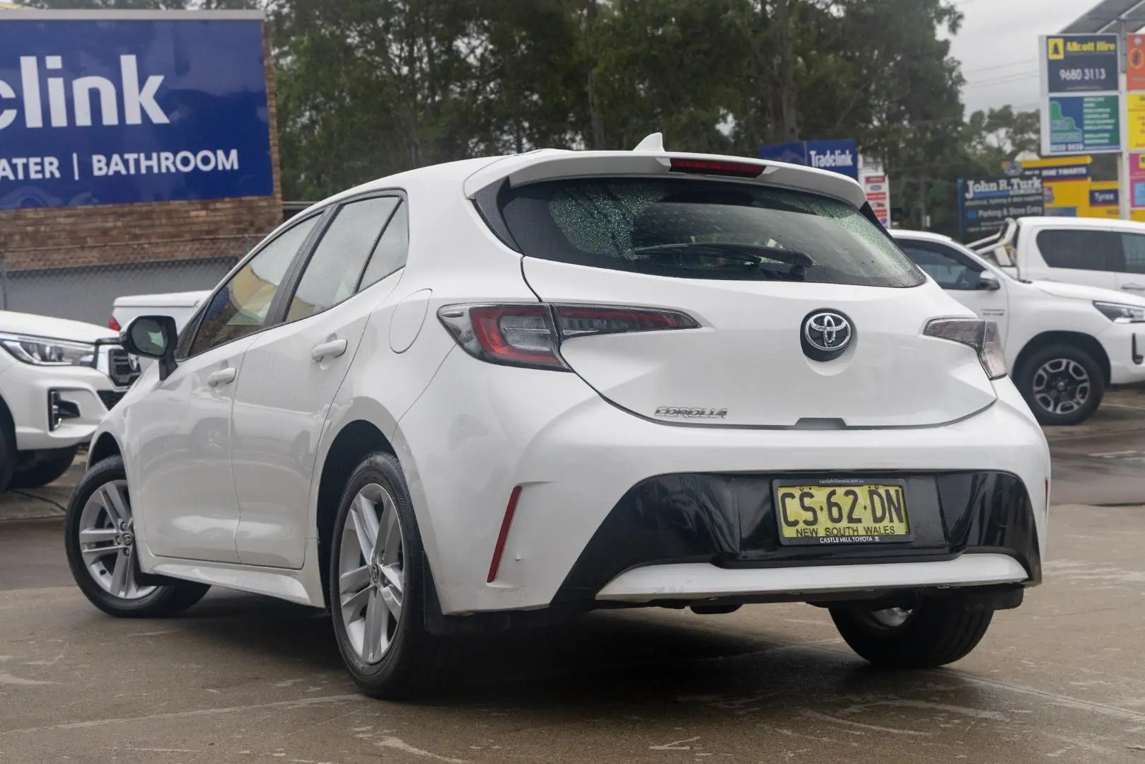 2018 Toyota Corolla Gallery Image 2