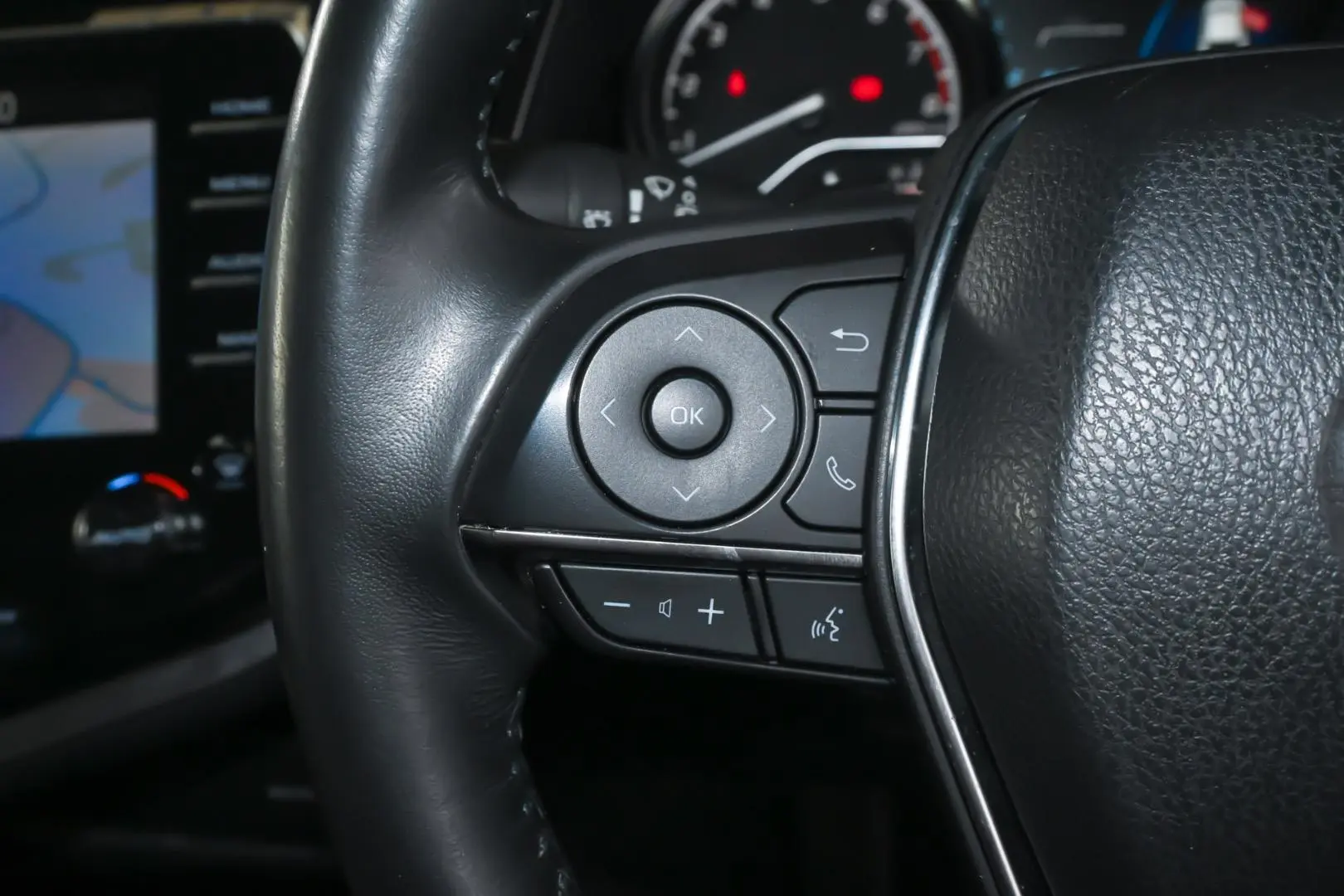 2018 Toyota Camry Gallery Image 12