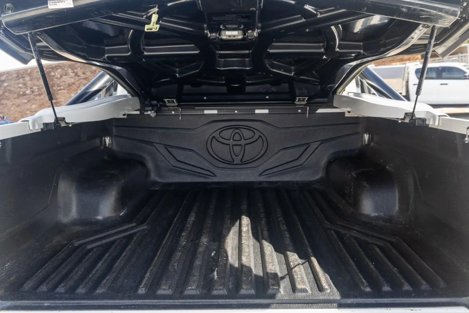 2019 Toyota Hilux Gallery Image 20