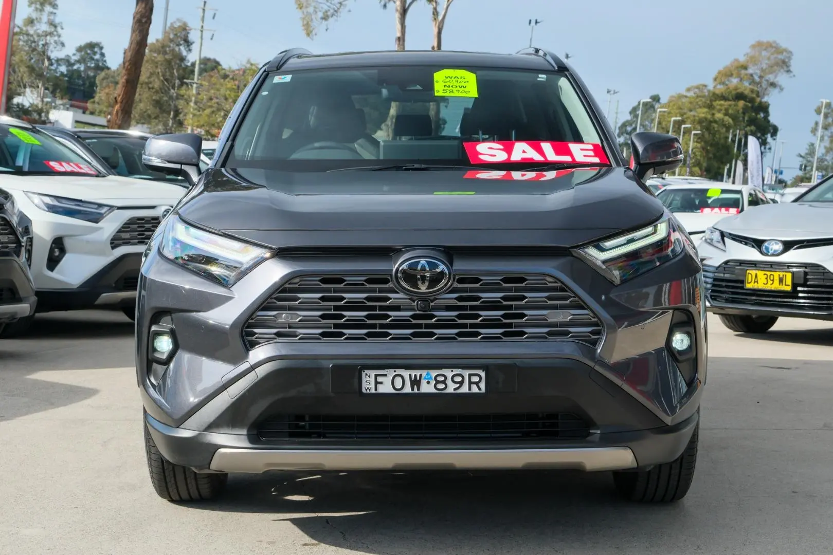 2025 Toyota RAV4 Gallery Image 4
