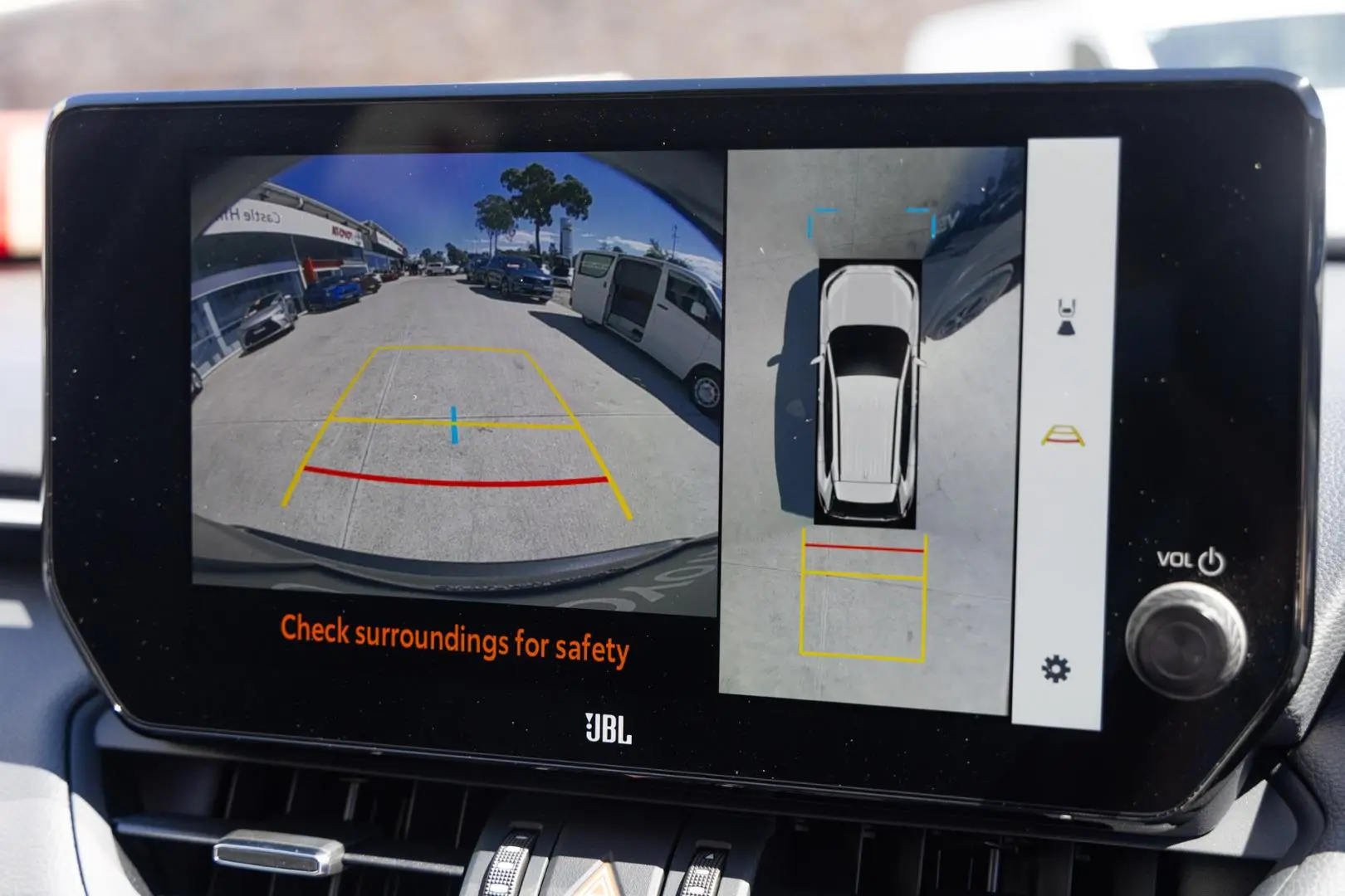 2025 Toyota RAV4 Gallery Image 12