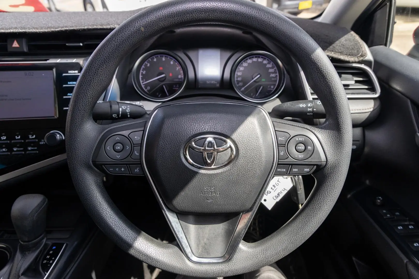 2019 Toyota Camry Gallery Image 10