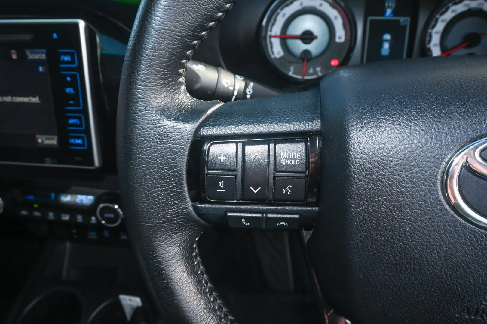 2018 Toyota Hilux Gallery Image 12