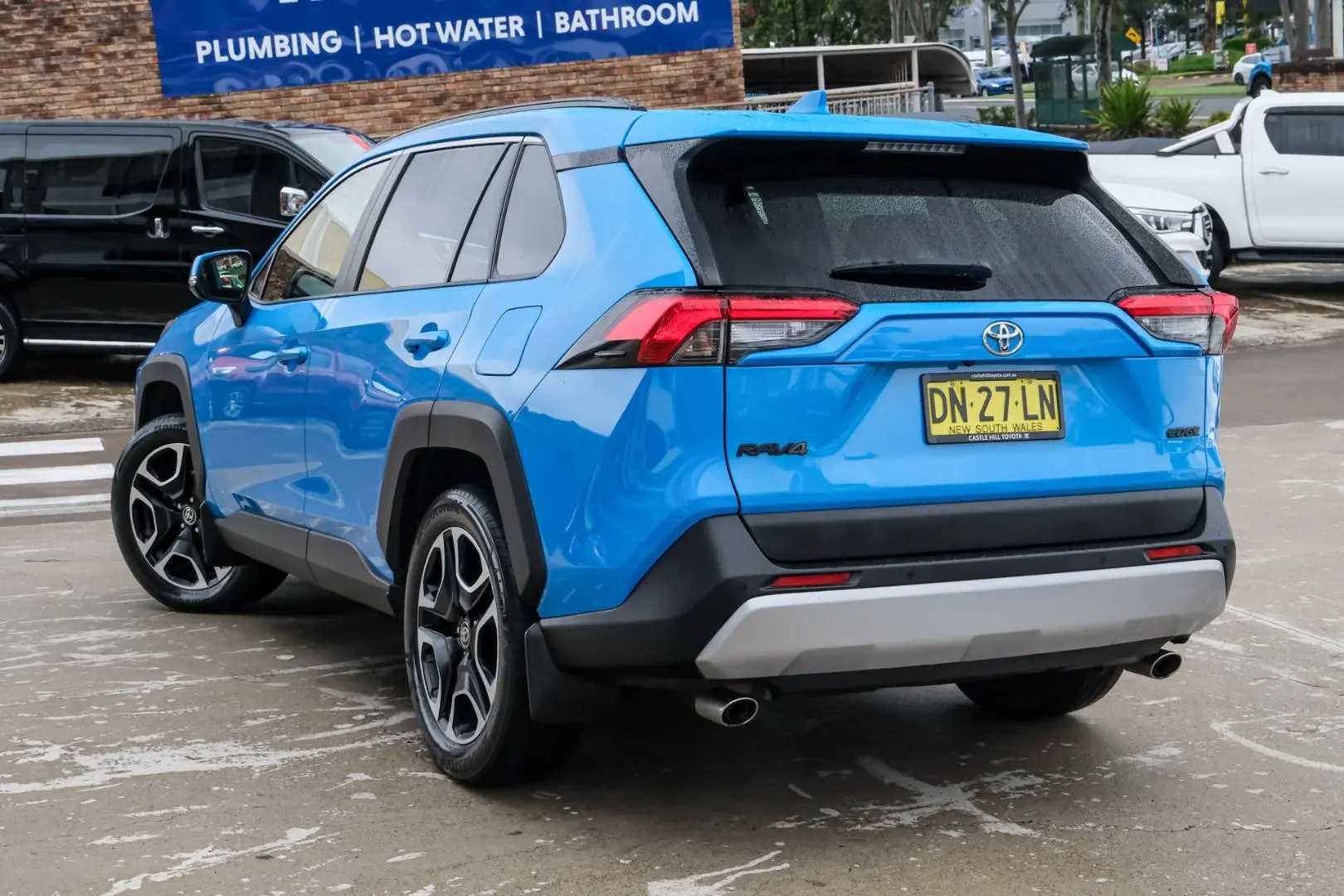 2019 Toyota RAV4 Gallery Image 2
