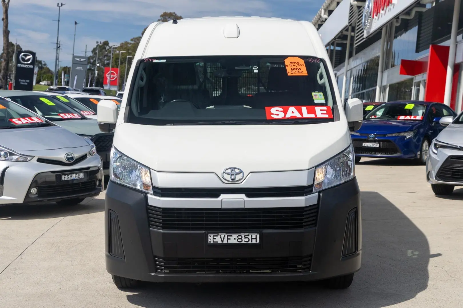 2022 Toyota Hiace Gallery Image 4