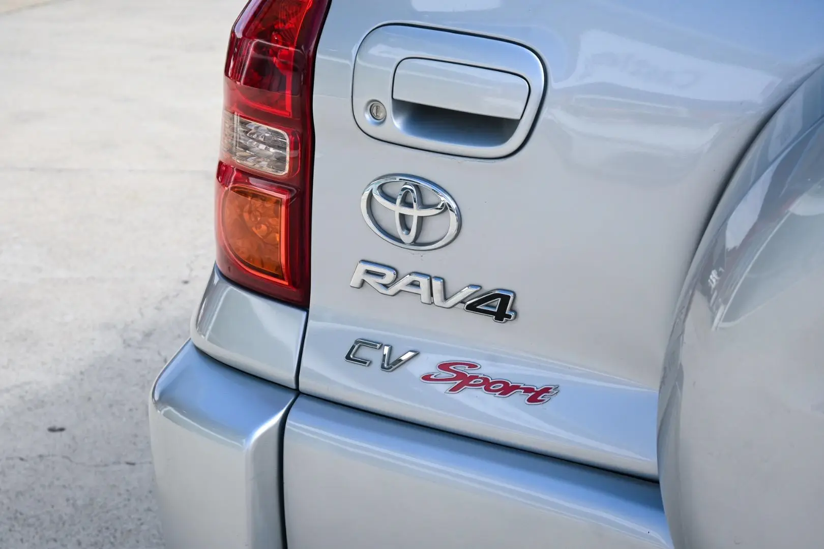 2005 Toyota RAV4 Gallery Image 27