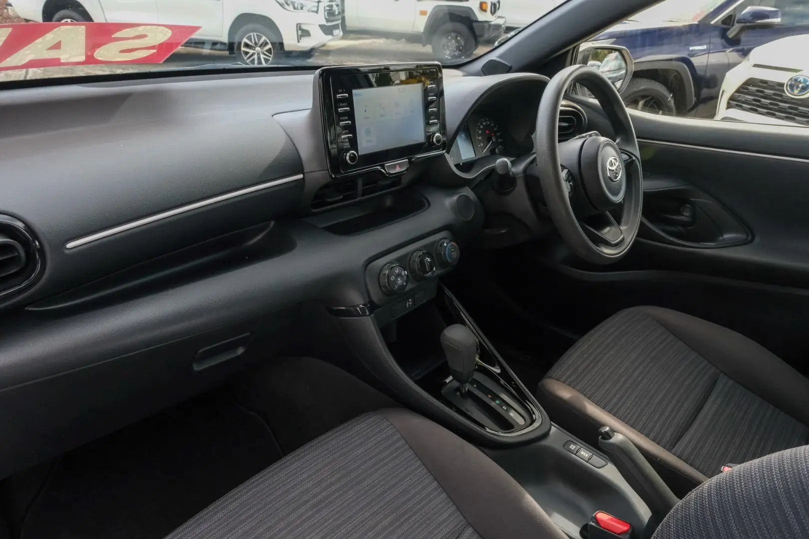 2022 Toyota Yaris Gallery Image 8