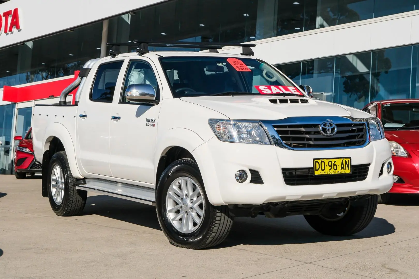 2015 Toyota Hilux Gallery Image 1